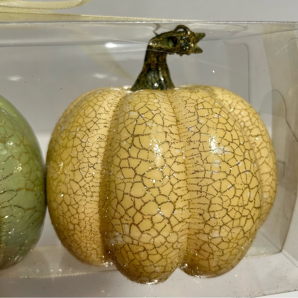 Foam Pumpkin Fall Decor Crackle Effect Green White Yellow 2 Sets of 3 New - Picture 5 of 5